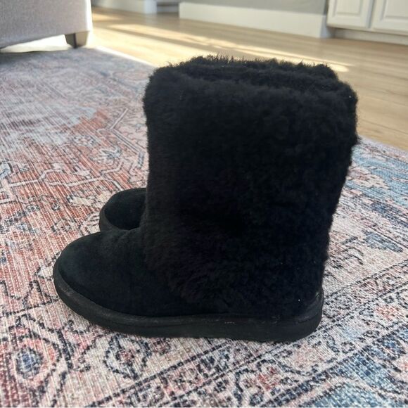 UGG Patten 1006794 Black Suede Shearling Women’s Boots Size 7 - Picture 4 of 12